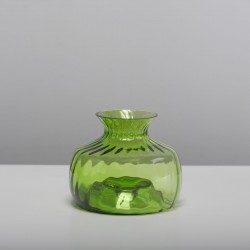 NUOMA: Vaza 17-9937A žalia