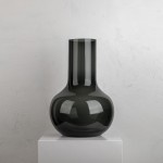 NUOMA: Vaza "kolba" 17-10031A pilka