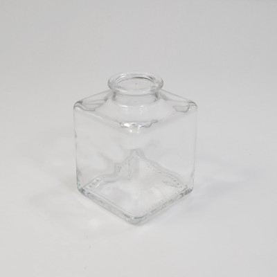 NUOMA: Vazelė buteliukas 9cm B09