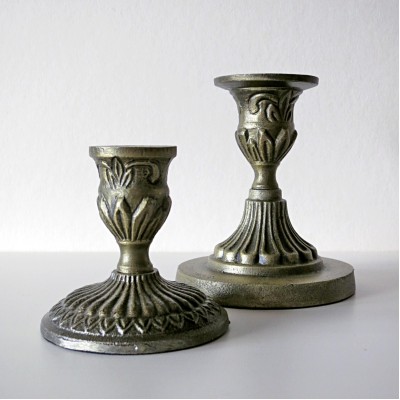 NUOMA: Žvakidė bronzos spalvos 8cm